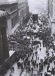 180px-Crowd_outside_nyse.jpg