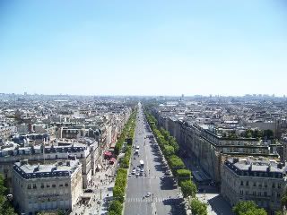 DIA 5--> MONTMARE+ARCO DE TRIUNFO+CHAMPS ELYSSES+POMPIDOU+PALAIS ROYAL - Paris en 5 dias (<26) (19)