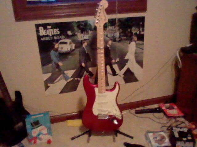 http://i833.photobucket.com/albums/zz258/007hawk25/guitarfender.jpg?t=1293490115